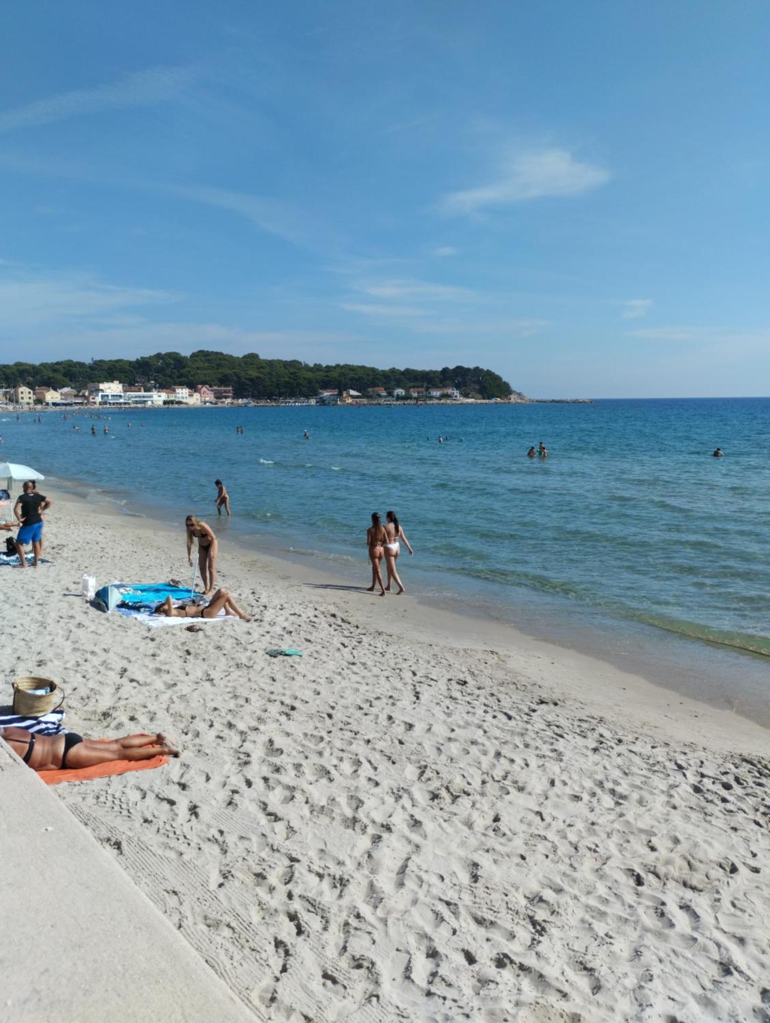 Petit Paradis Classe 3 Etoiles A 200M De La Plage! Terrasse-Wifi-Parking-Clim サン・マンドリエ・シュル・メール エクステリア 写真